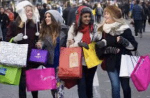 Holiday shopping contradicts gloomy media on Trump economy