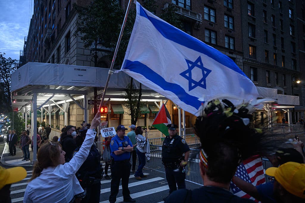 Millions Meant for Obama Presidential Center Redirected to Anti-Israel Groups, College Encampments