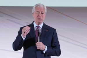Jamie Dimon has his MAGA moment, and not a moment too soon