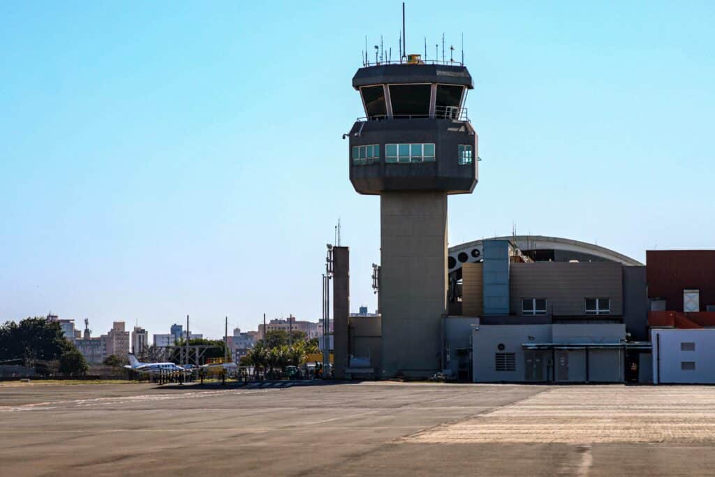 President Trump Proposes $10K Bonuses for Air Traffic Controllers Who Stayed on Duty During Shutdown