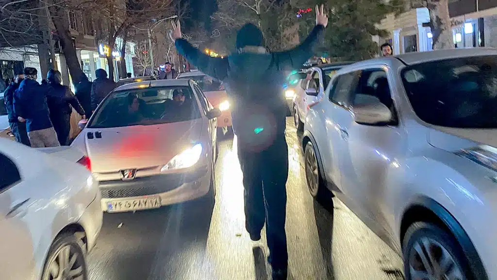 Iran in Chaos: Regime Blacks Out Internet as Freedom Protest Escalates