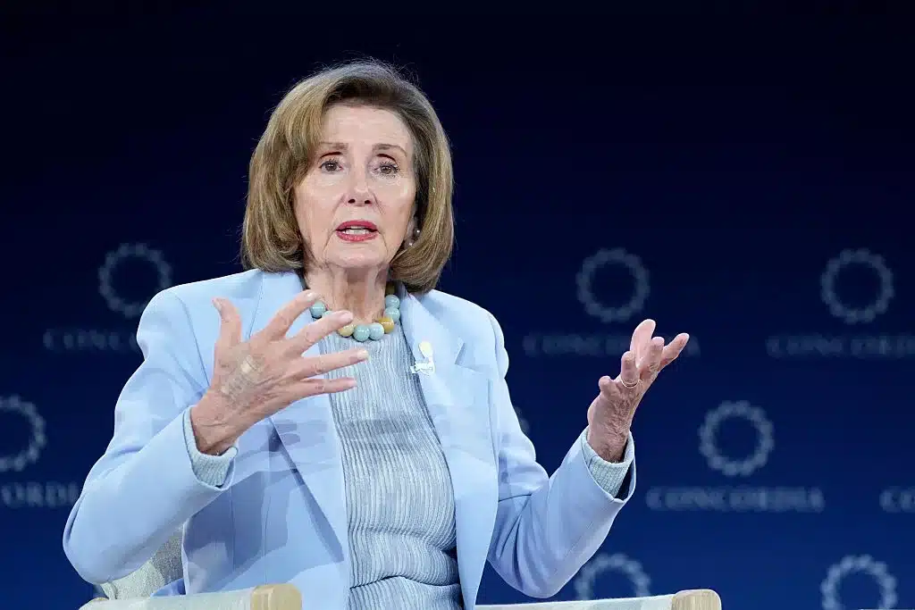 Trump Called Out Pelosi On Insider Trading During Sotu Even Top Dems Stood In Applause