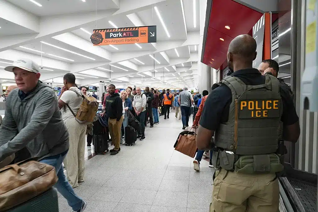 Cnn Reporter Left Stunned As Ice Agents Slash Airport Wait Times In Atlanta